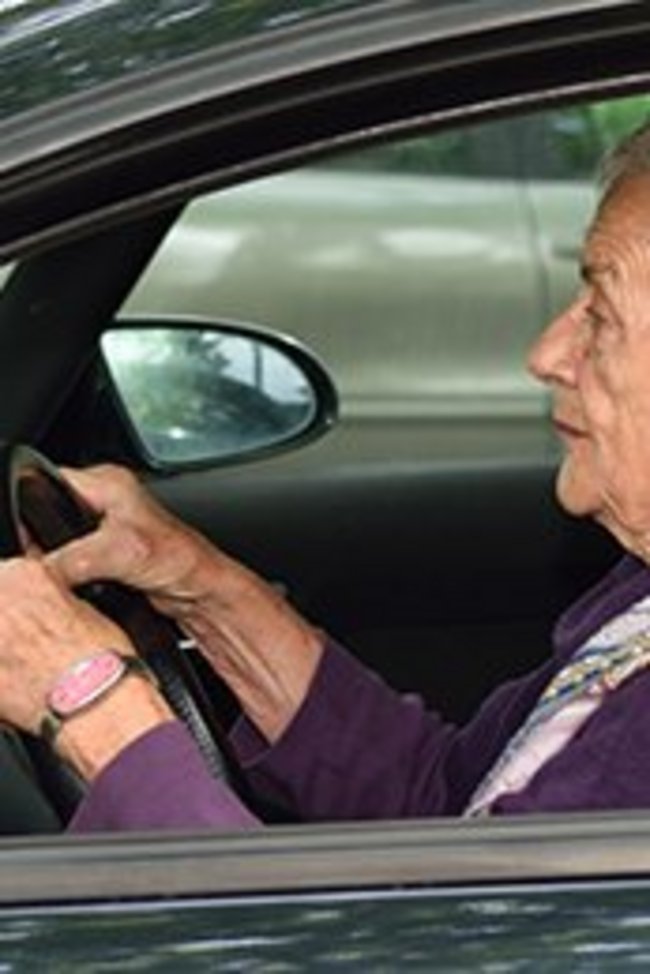 Risiken beim Autofahren im Alter